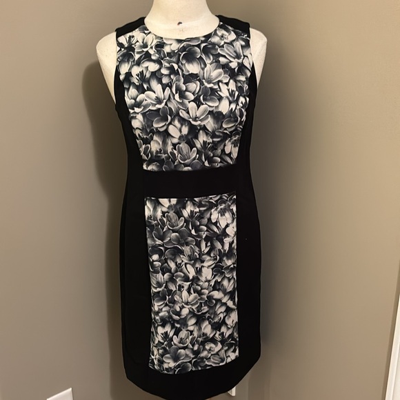 Michael Kors Straight Cut Black with Grey Floral Panels Dress Size 8 - Picture 1 of 4